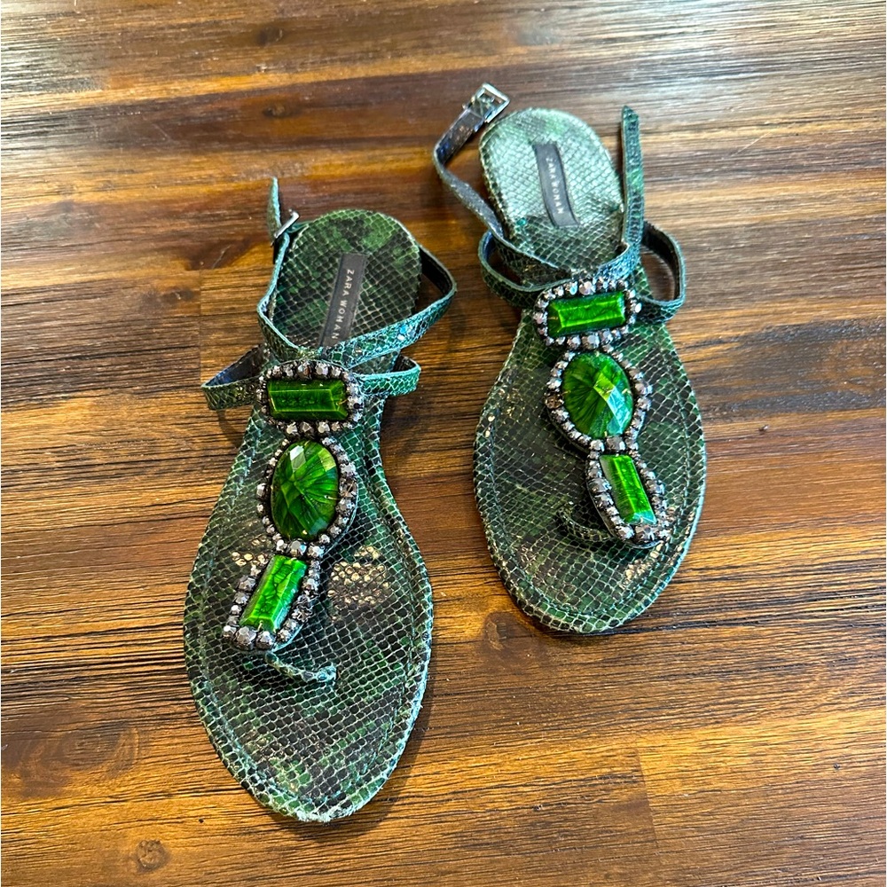 Women's Green Snakeskin Strappy Flat Sandals (size 41/10.5)